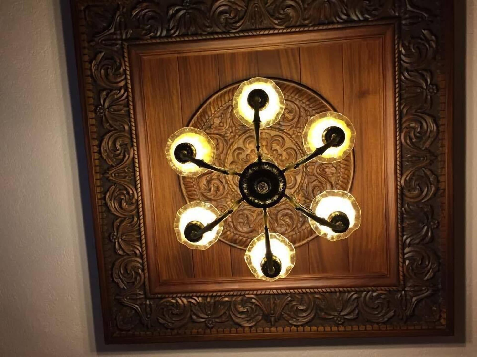 Brilant Antik Hotel Tirana Zewnętrze zdjęcie