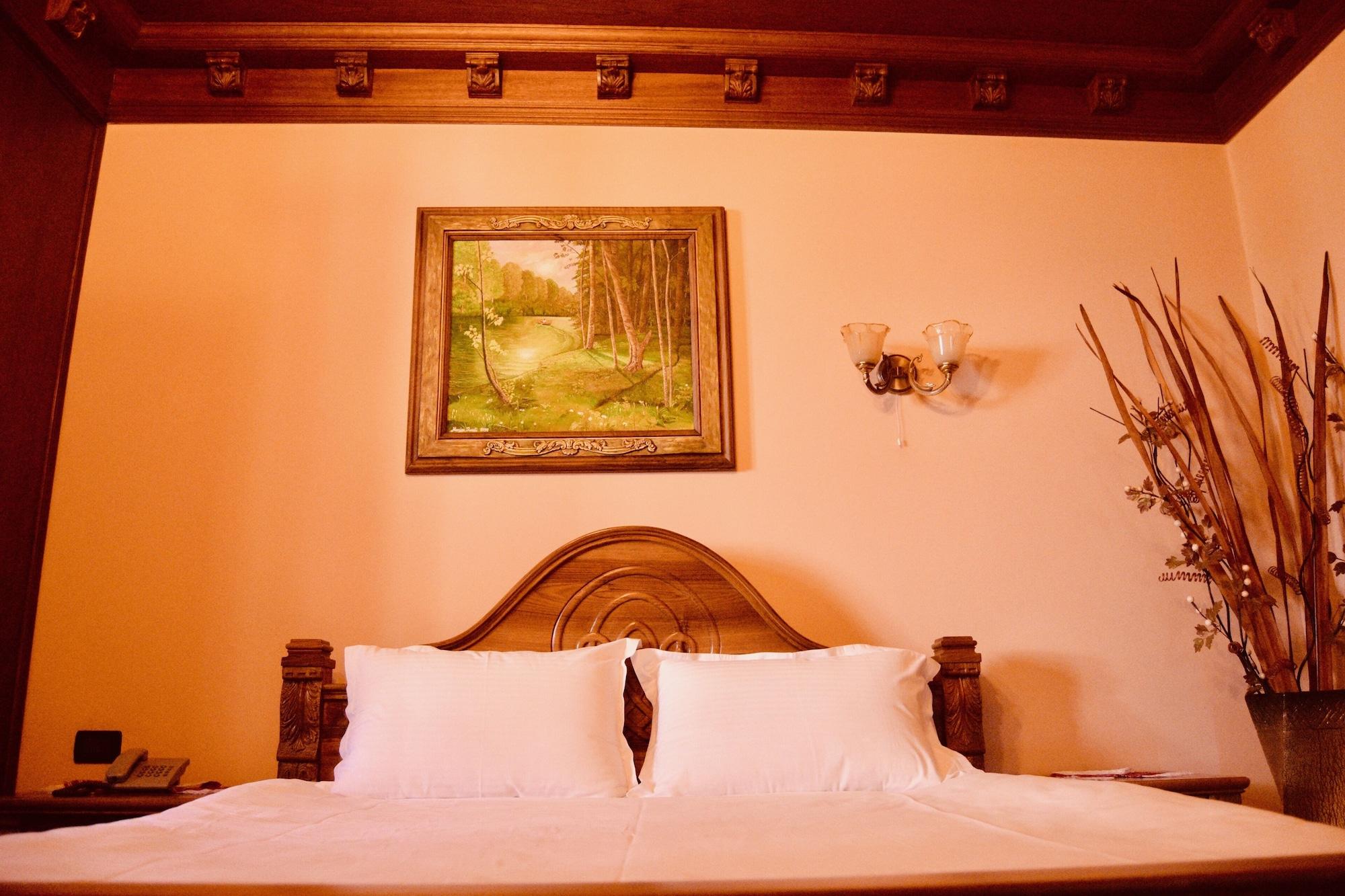 Brilant Antik Hotel Tirana Zewnętrze zdjęcie