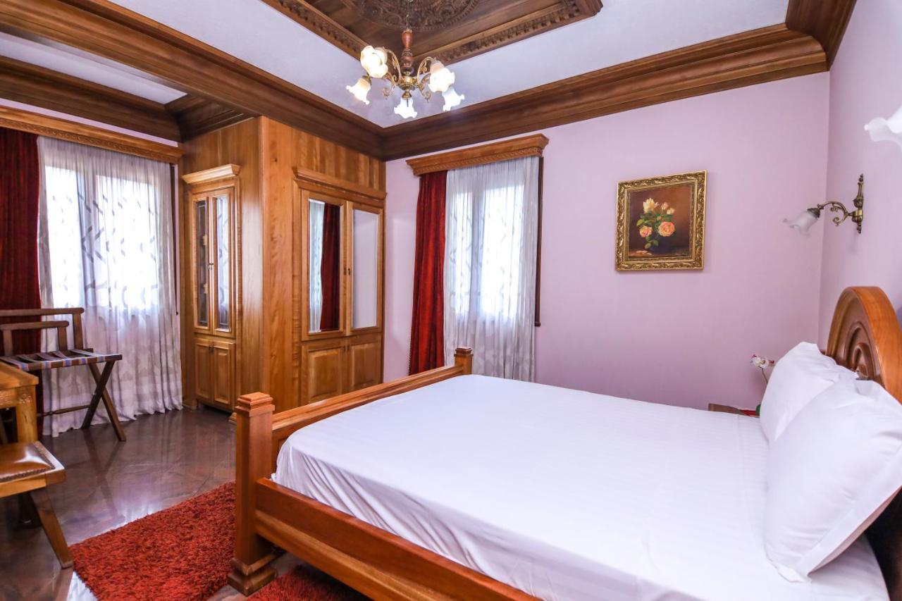 Brilant Antik Hotel Tirana Zewnętrze zdjęcie
