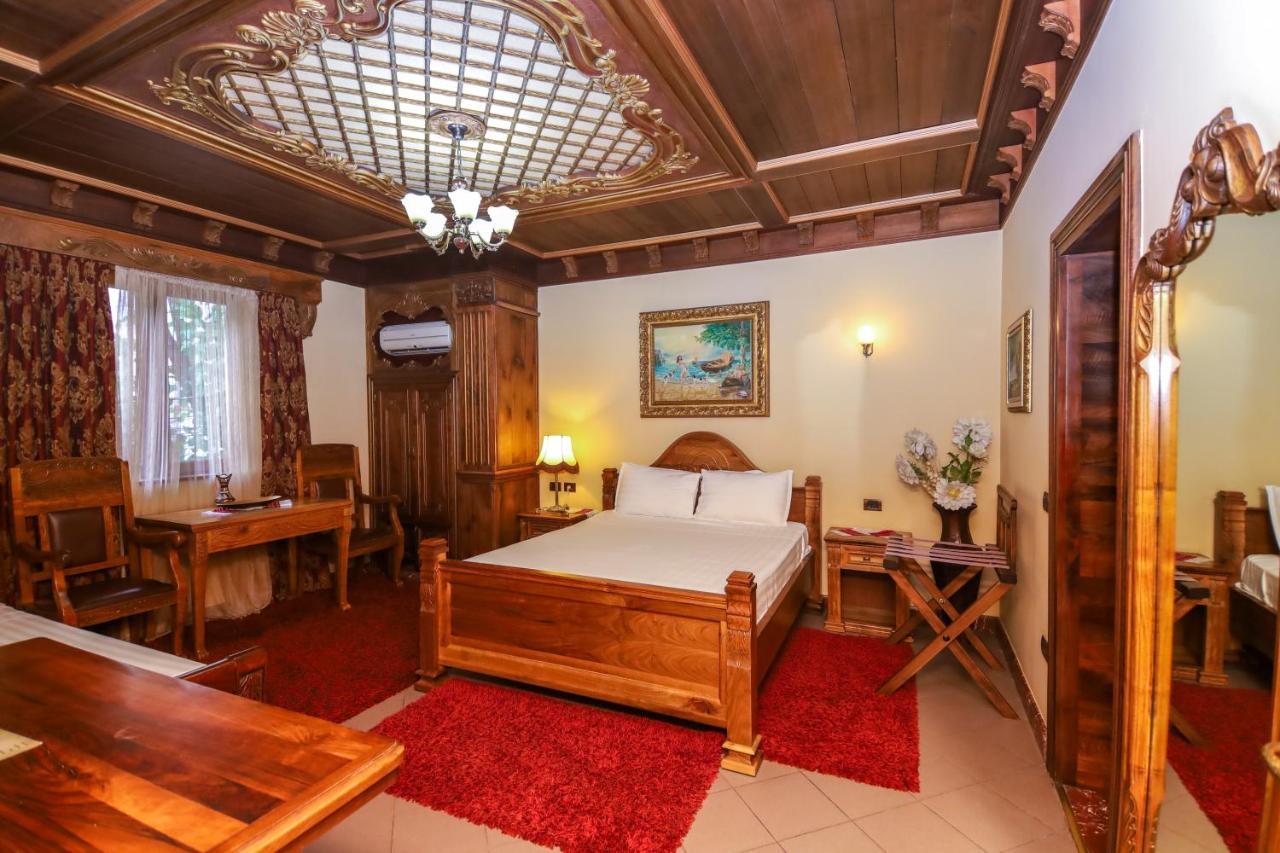 Brilant Antik Hotel Tirana Zewnętrze zdjęcie