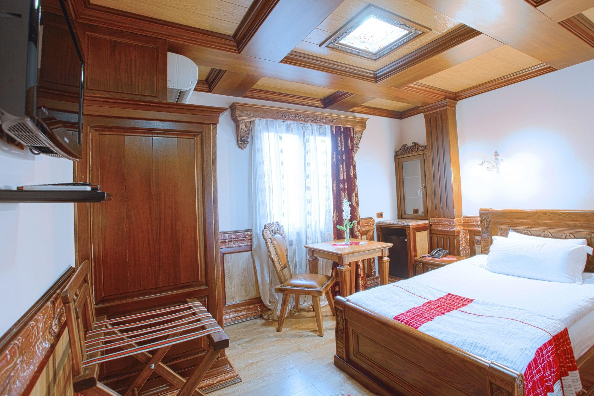 Brilant Antik Hotel Tirana Zewnętrze zdjęcie