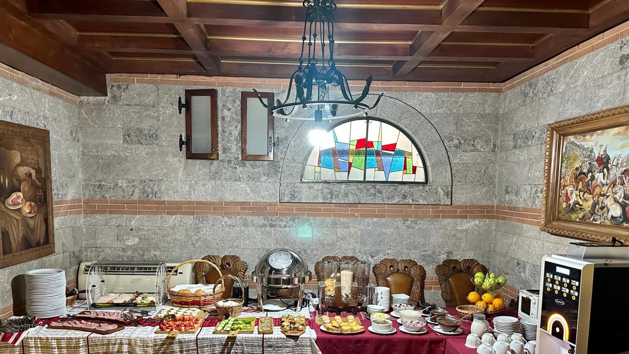 Brilant Antik Hotel Tirana Zewnętrze zdjęcie