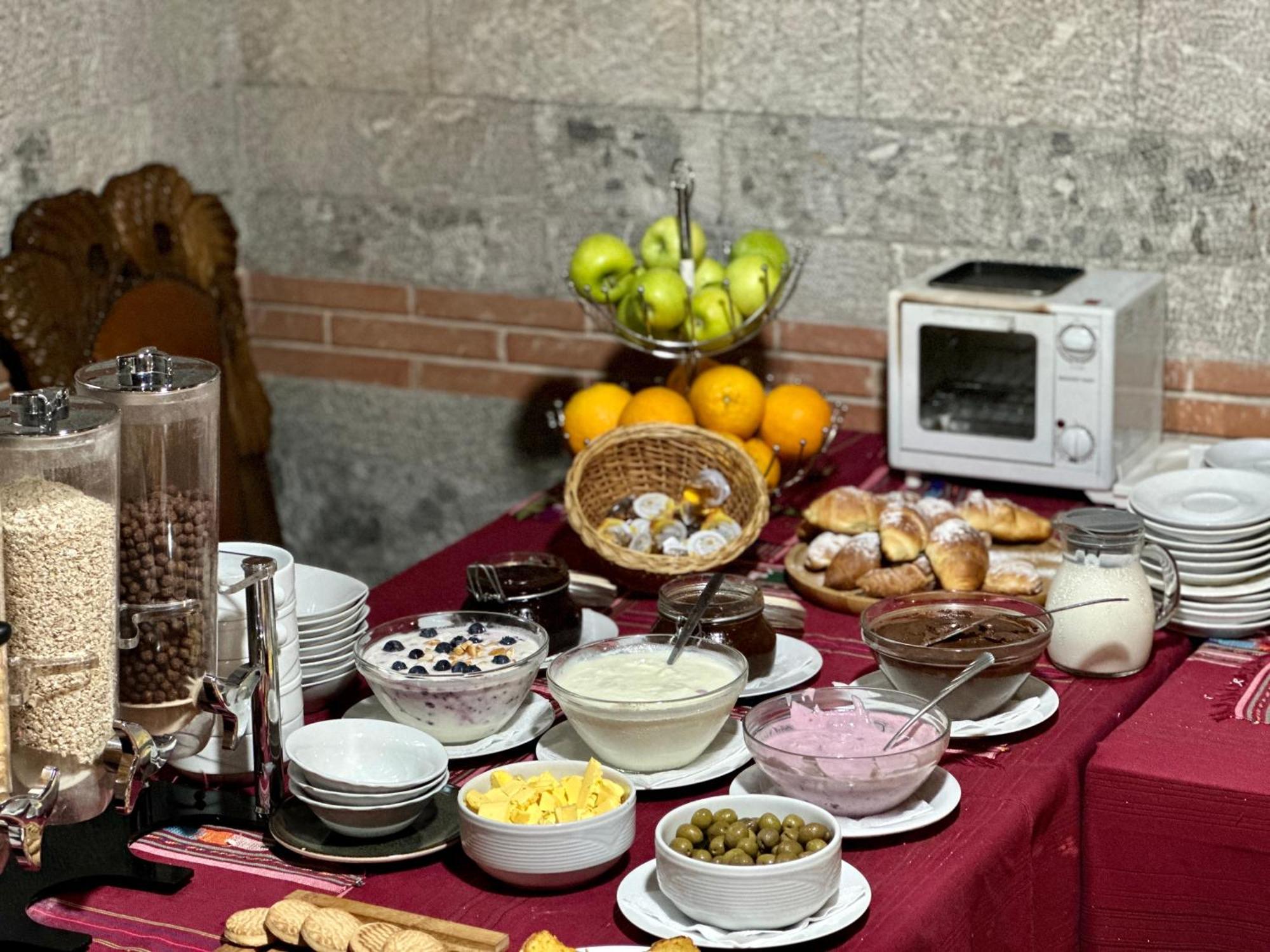 Brilant Antik Hotel Tirana Zewnętrze zdjęcie