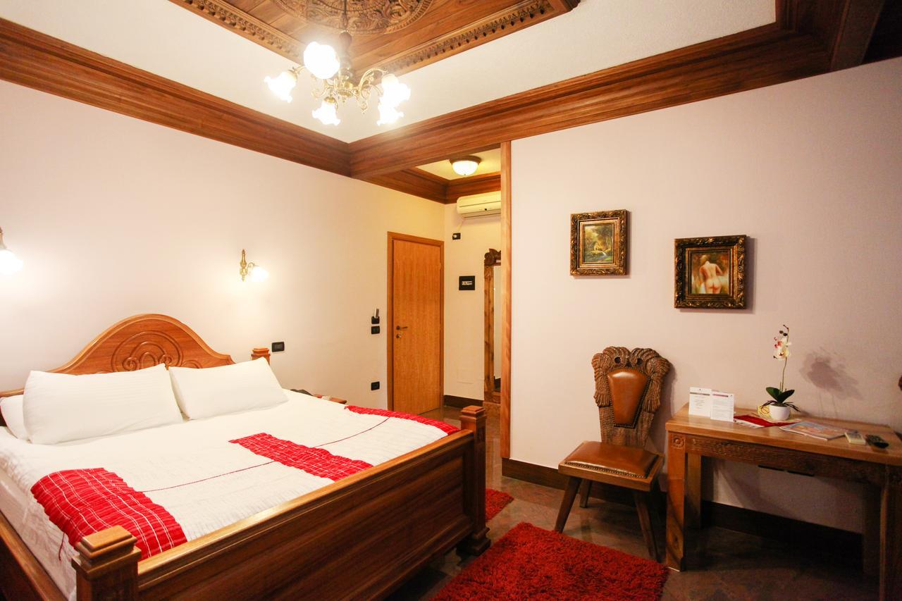 Brilant Antik Hotel Tirana Zewnętrze zdjęcie